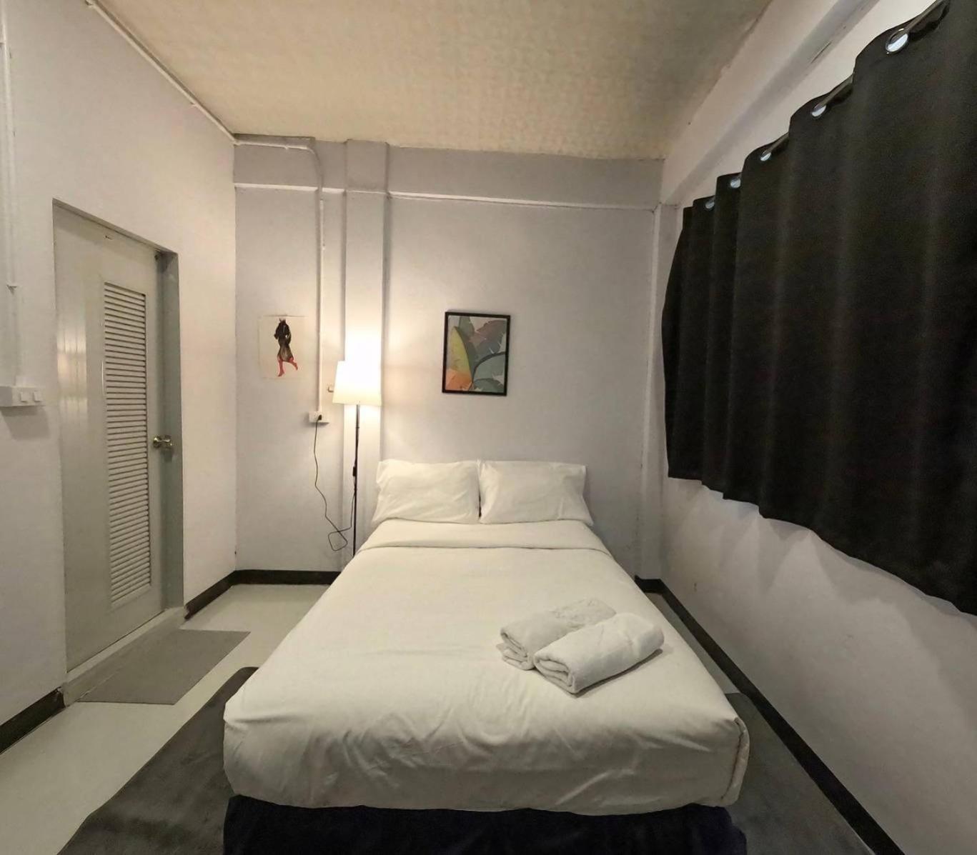 X Go Inn Bts Ari Bangkok Exterior foto